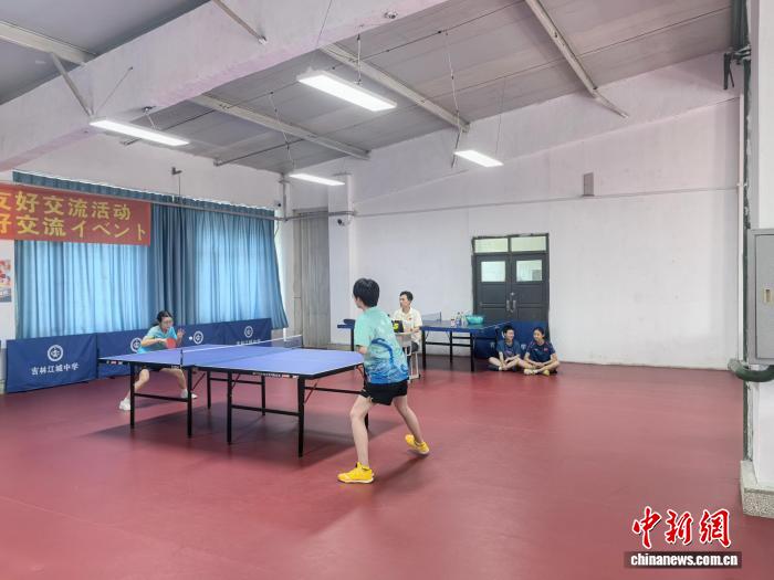 中日青少年乒乓交流赛在吉林市展开混双对决