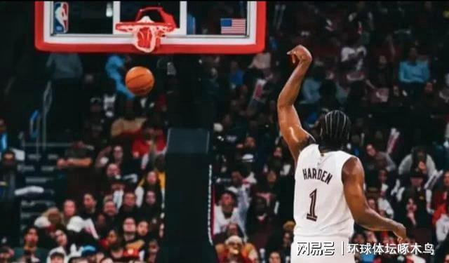 勇士残阵三连败骑士胜，年轻球员力挽狂澜