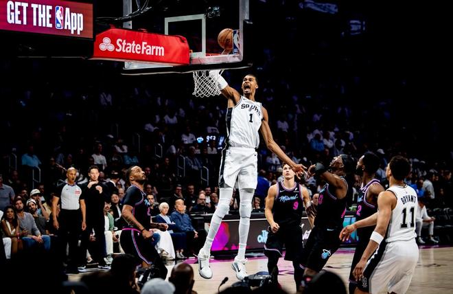 雷霆12连胜登顶联盟第一，冠军相初现