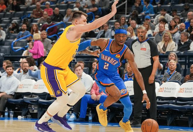 雷霆12连胜登顶联盟第一，冠军相初现